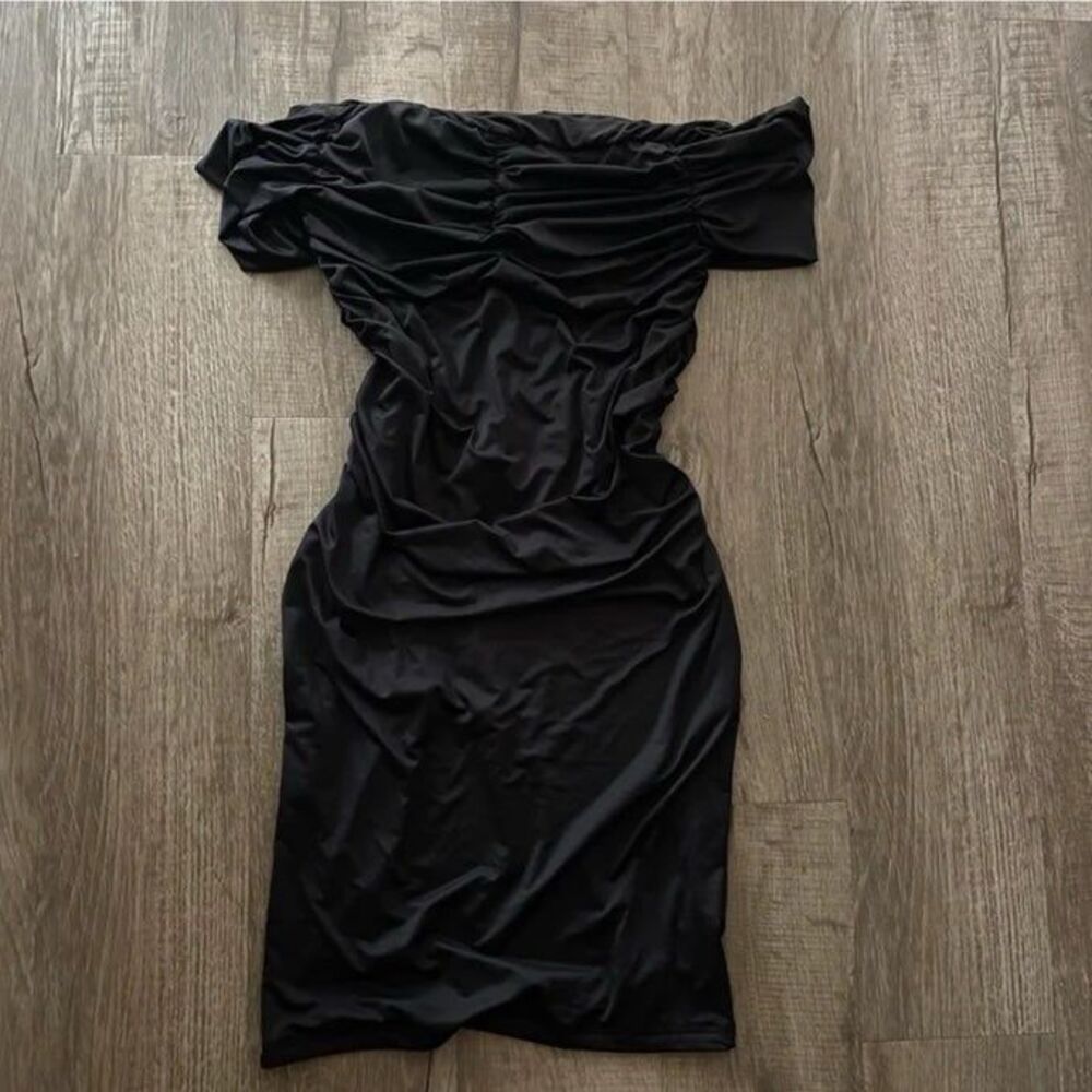 Elegant Black Bodycon Dress